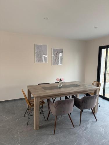 Villa dOrquas Detente & Famille avec Jacuzzi & Plages, 3chambres maxi 6pers in Saint-Georges-d'Orques