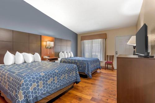 Econo Lodge Inn & Suites Gatlinburg at the Convention Center in Gatlinburg, USA