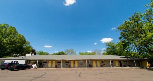 Scottish Inns and Suites Bensalem