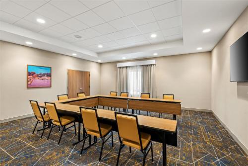 햄프턴 인 쿠퍼스타운 - 회의실/연회장