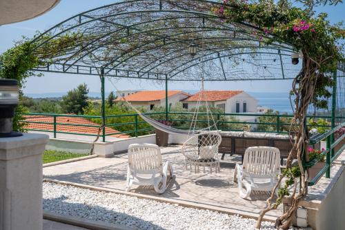 Villa Božica - sea view stone villa with free parking 3