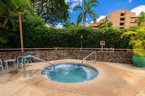 Oceanview Kahana Villa - Walk to Beach & Dining - image 5
