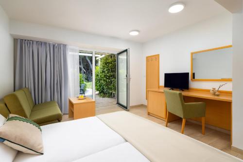 Bluesun Hotel Amor - image 9