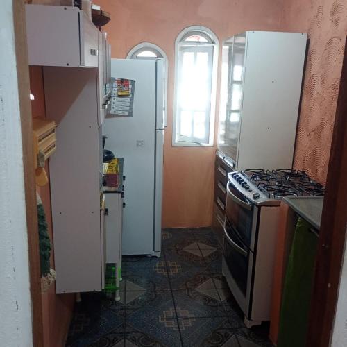 Casa para temporada até 9 pessoas, próximo Cabo Frio e São Pedro da Aldeia (Casa para temporada ate 9 pessoas, proximo Cabo Frio e Sao Pedro da Aldeia) in ปาร์เกเอสโตริล