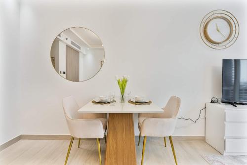 PVH - Chic Furnished Studio in JLT - Me Do Re - image 9