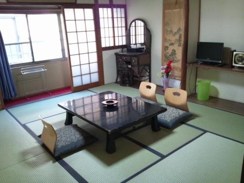 Takigawa Ryokan – Kyoto, IL