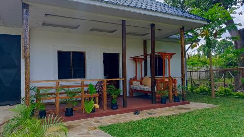 Utvendig, Shalom Wellspring Cottage in Malindi