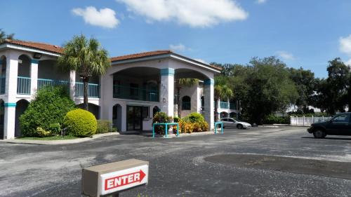 Flamingo Inn – Kissimmee, FL