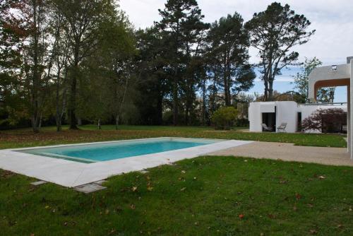 Dārzs, Villa Sugulna in Senpjēra Diruba