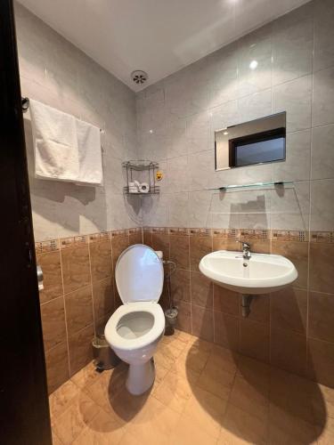 Family Hotel Square - image 7