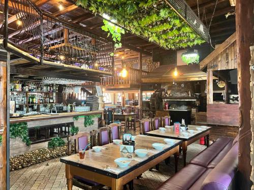 Family Hotel Square - image 3