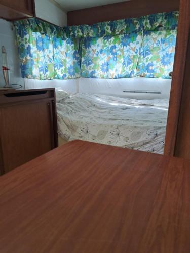 Caravane 70's in 聖拉里布讓