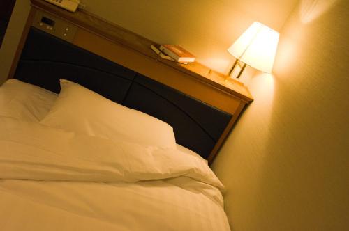 Standard Single Room - Non-Smoking image 10