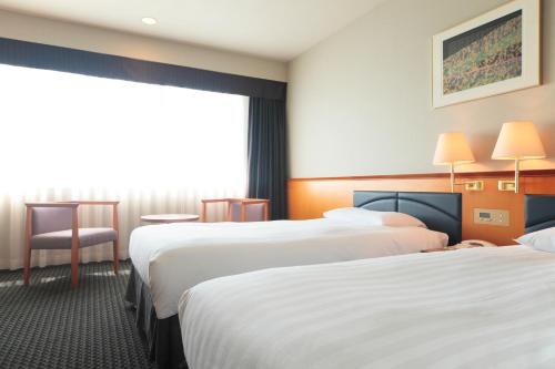 Standard Twin Room - Non-Smoking image 10