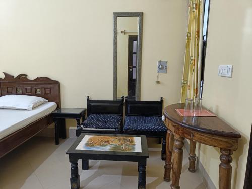 Deluxe Double Room image 4