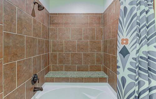 Waterfront Condo on Lake LBJ with Pool & Views in ฮอร์สชู เบย์ (เท็กซัส)