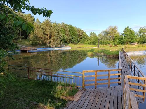 Domek nad Wierną Rzeką (Domek nad Wierna Rzeka) in Malogoszcz
