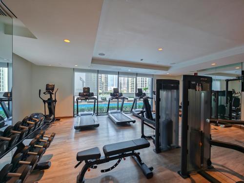FAM Living Act Two 1BR Walk to Burj & Dubai Mall, Dubái (foto 10)