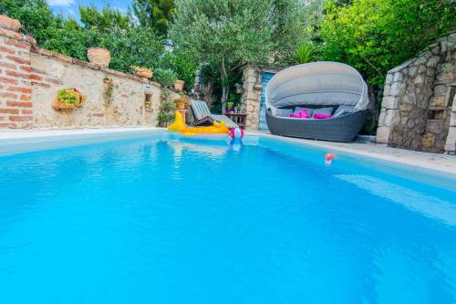 Rustical Vila VERDE with traditional Tavern & Pool, Jasenice (foto 9)