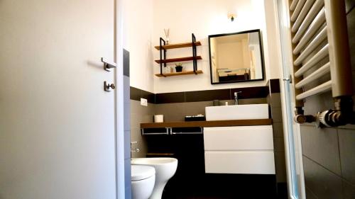 5 Min to Mirti Metro Cozy Rome Stay, Rom (Foto 6)