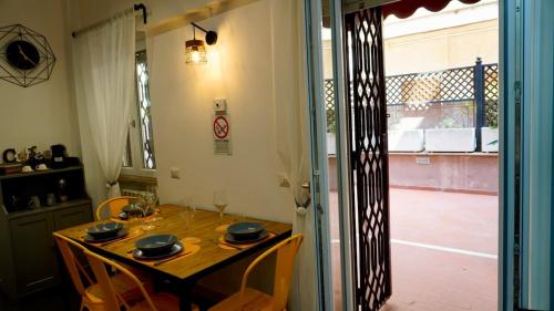 5 Min to Mirti Metro Cozy Rome Stay, Rom (Foto 9)