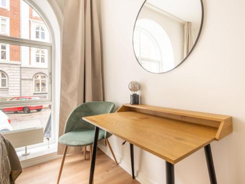 Noble - Fantastic 5-Bdr Apt in the Capital - image 4