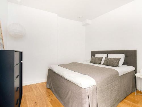 Hyggelig and spacious 4-bedroom apartment in the heart of Copenhagen - image 2
