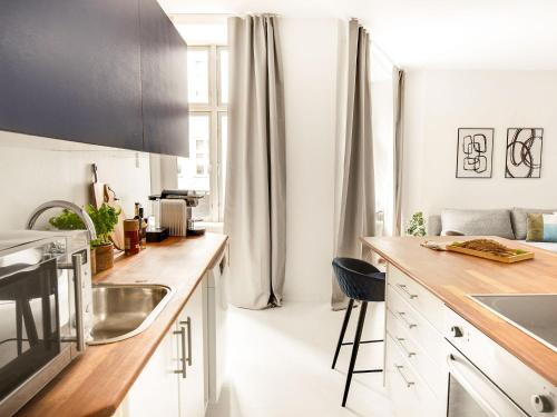 Sanders City - Specious studio Apt - image 14