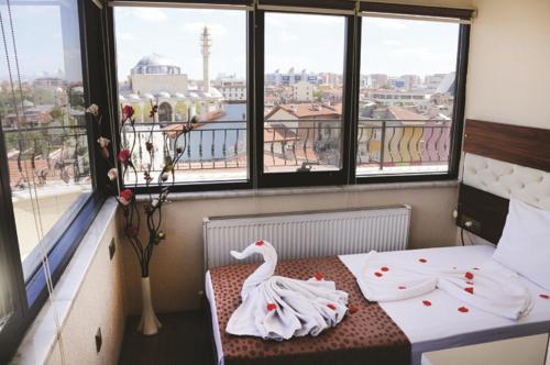 Mesnevi Hotel - image 5