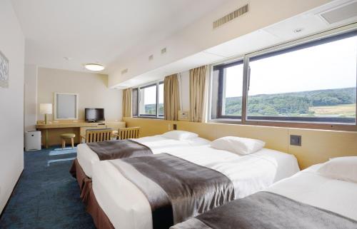 Deluxe Twin Room with Extra Bed - Non-Smoking