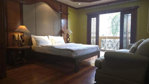 Hassan Sisters' EnSuites, Manila