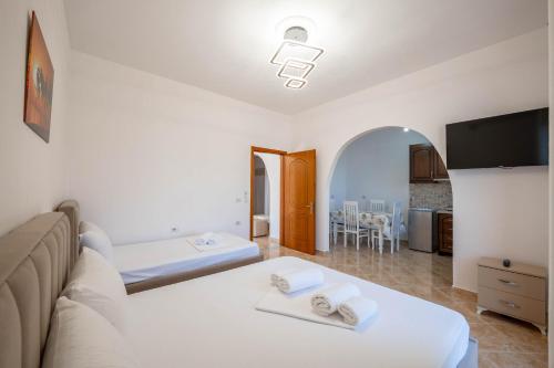 Two-Bedroom House room in Marjol Apartments Ksamil