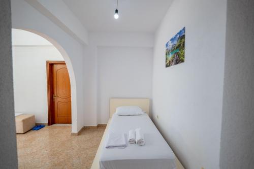 Two-Bedroom House image 2