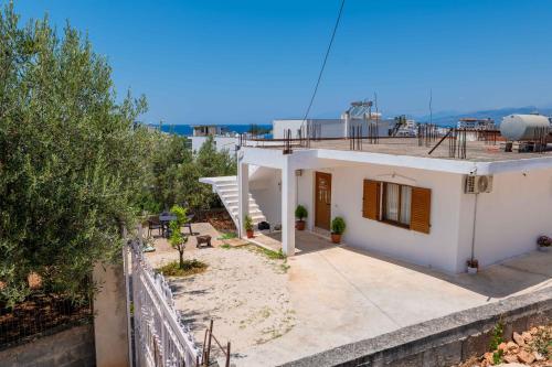 Marjol Apartments Ksamil - image 2