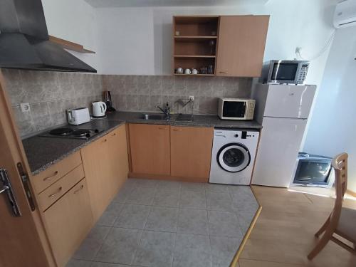 One-Bedroom Apartment with Free Wifi image 9
