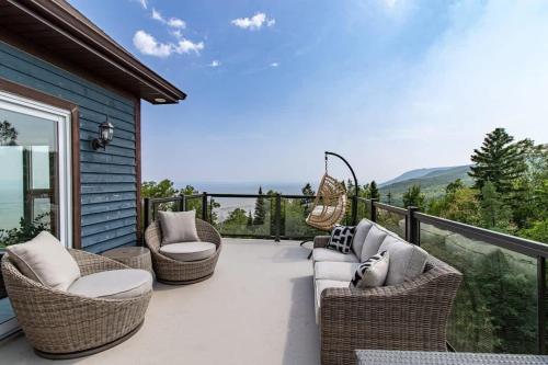 L'Audacieux - SPA, Billard, Poker, Arcade, fleuve, l'évasion VIP (L'Audacieux - SPA, Billard, Poker, Arcade, fleuve, l'evasion VIP) in Petite-Riviere-Saint-Francois (QC)