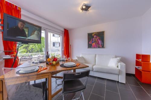 Casa Collina in Brione sopra Minusio