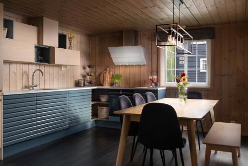 Ski and Bike in out Geilo Family Cabin Vestlia, 4BR, 2Bath, 2WC, Sauna, Free WiFi & Parking, Geilo S – khách sạn tại Trung tâm Thành phố Geilo