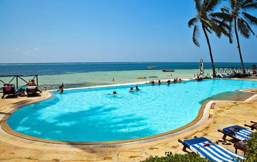 Diana Beach Villa spacious detached فيلا واسعه مستقله ديانا ONLY FAMILIES بيتش – khách sạn tại ADH Dheraa Al Bahri