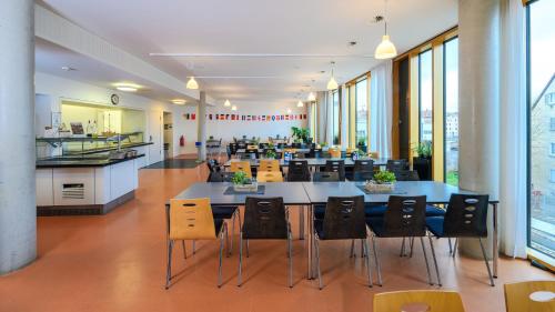 Faciliteiten, Jugendherberge Stuttgart Neckarpark near Mercedes-Benz-Museum