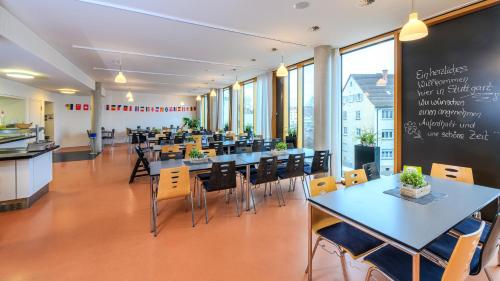 Eten en drinken, Jugendherberge Stuttgart Neckarpark near Mercedes-Benz-Museum