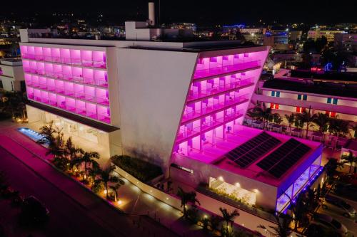Seasons Hotel (Adults Only) - image 4