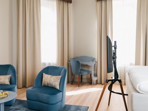 room detail thumbnail 1