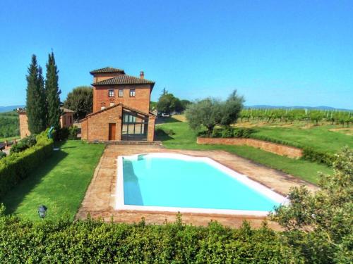 Beautiful Farm Holiday House near Montepulciano with Pool gîte à louer Valiano