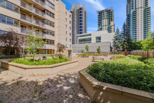 Lovely 2-Bedroom at Stampede | Free Parking