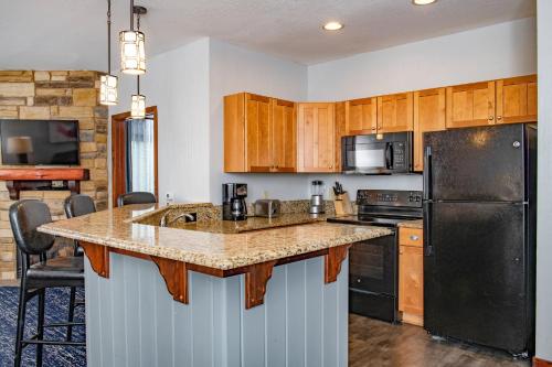 Wyndham Glacier Canyon 1BR Apartment with Resort Access - image 4