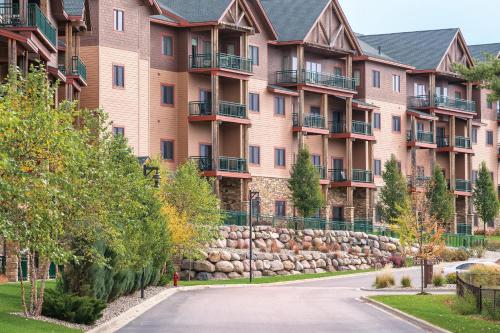 Wyndham Glacier Canyon 3BR Apartment with Resort Access - image 10