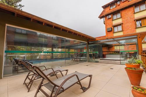 สระว่ายน้ำ, Hotel Laghetto Gramado in กรามาโด้