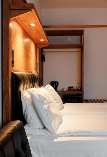 Superior Double Room image 2