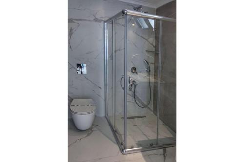 Standard Double or Twin Room image 9